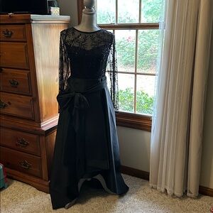 Adrianna Papell gown